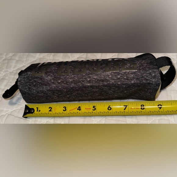 🩷NWOT VS PINK COSMETIC POUCH🩷 - Picture 8 of 8